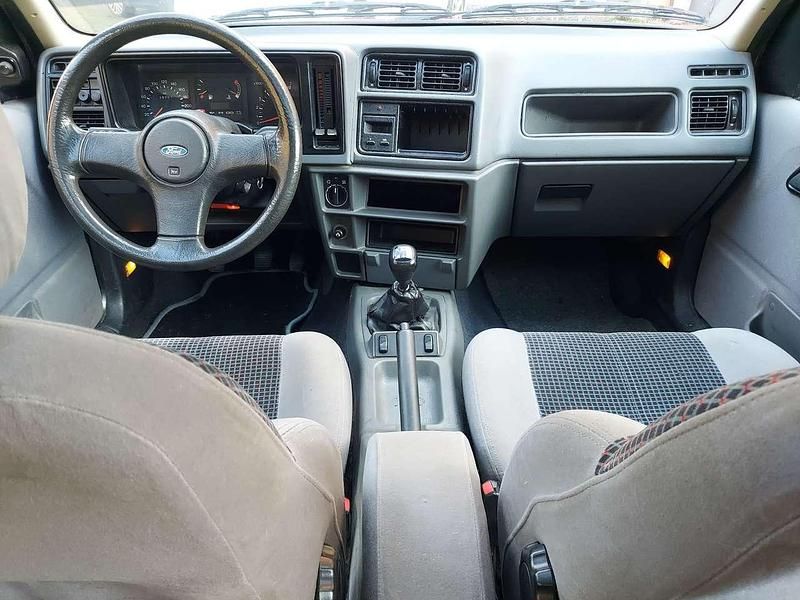 Usata Ford Sierra 118 CV (86 kW) 1992 Rosso Berlina