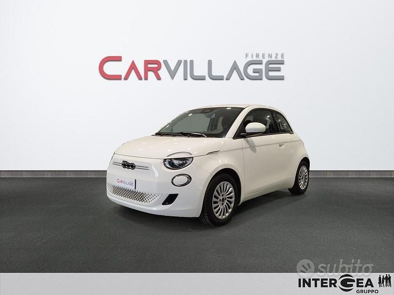 Usata Fiat 500e Action 69 kW (95 CV) 2022 Bianco Berlina