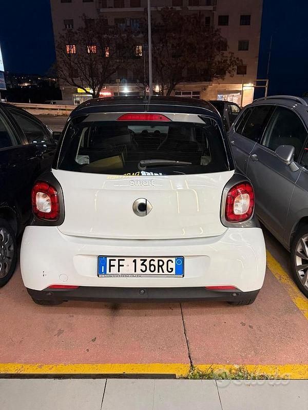 Usata Smart ForFour Prime 70 CV (51 kW) 2016 Utilitaria