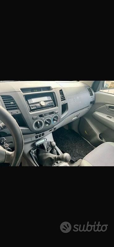 Usata Toyota HiLux 2008 Bianco Pick-up