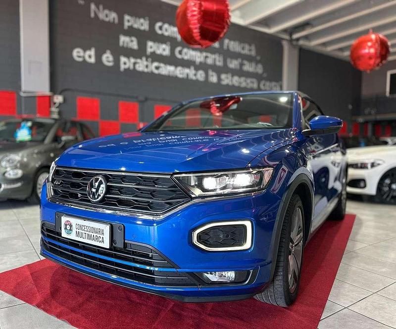Blu/azzurro Usata 2021 VW T-Roc R-line SUV | 22.990 € (Cara) - Immagine 1/4