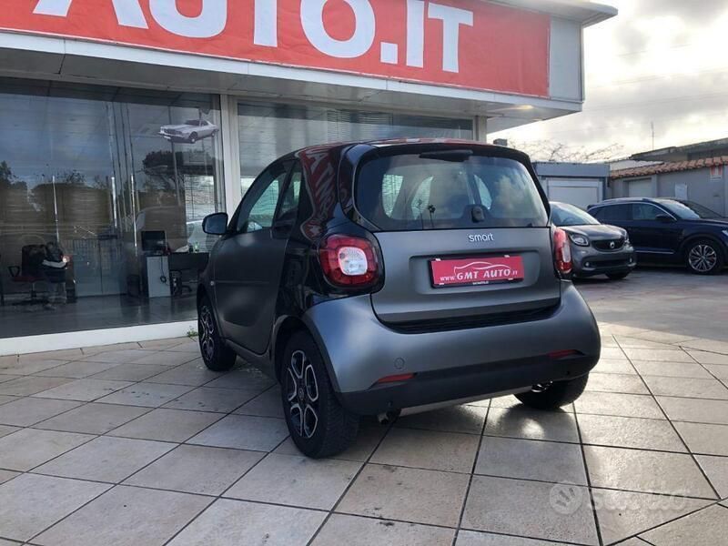Usata Smart ForTwo Coupé Prime 90 CV (66 kW) 2018 Antracite Utilitaria
