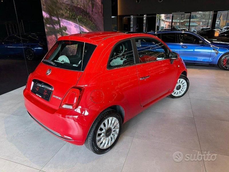 Usata Fiat 500 Dolcevita 69 CV (50 kW) 2023 Rosso metallizzato Utilitaria