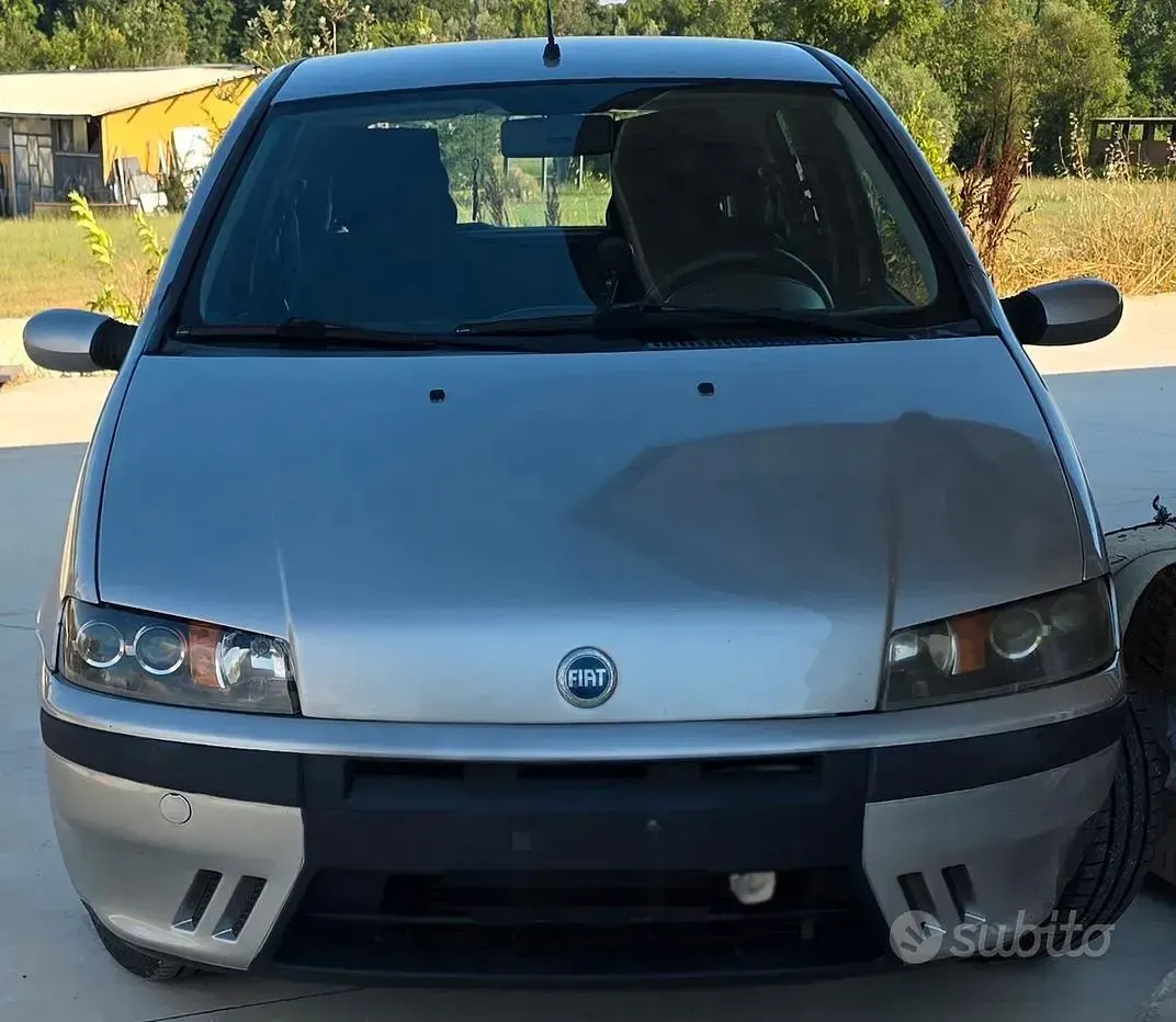 Usata Fiat Punto 80 CV (58 kW) 2001 Grigio Utilitaria