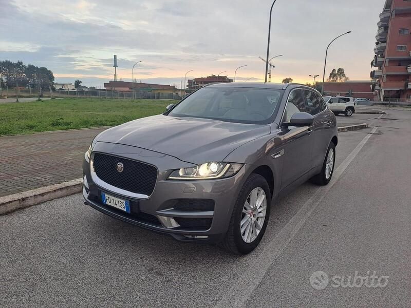 Usata Jaguar F-Pace 180 CV (132 kW) 2016 Grigio SUV