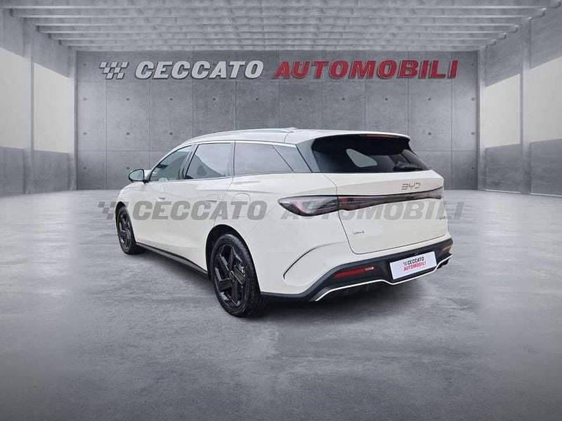 Nuova BYD Seal Comfort 212 CV (155 kW) 2025 Grigio Station wagon