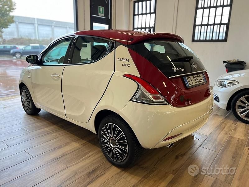 Usata Lancia Ypsilon 69 CV (50 kW) 2015 Bianco Utilitaria