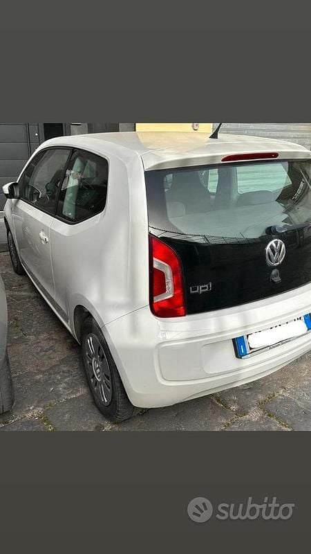 Begagnad VW up! 2012 Vit Halvkombi