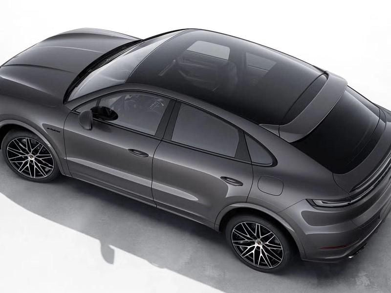 Nuova Porsche Cayenne Black Edition 470 CV (345 kW) 2026 Grigio quarzite metallizzato SUV