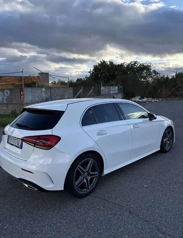 Usata Mercedes A180 Premium 116 CV (85 kW) 2019 Berlina