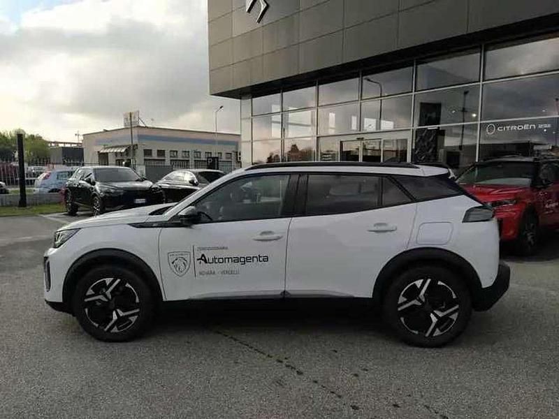 Usata Peugeot e-2008 Allure 61 kW (84 CV) 2024 Bianco okenite SUV