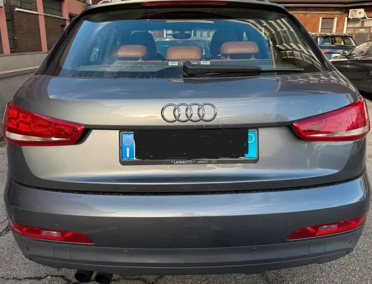 Usata Audi Q3 Advanced Plus 170 CV (125 kW) 2012 Grigio SUV