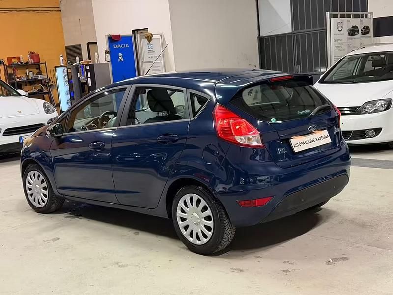 Usata Ford Fiesta Titanium 75 CV (55 kW) 2017 Blu Berlina