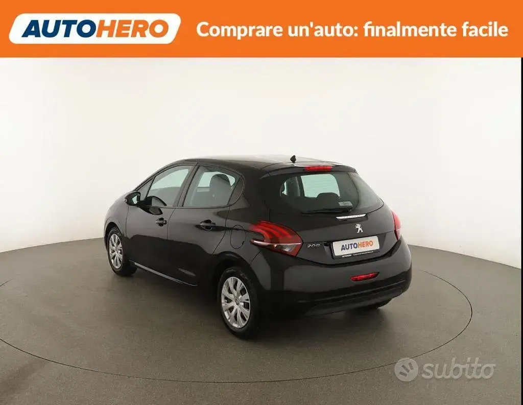Usata Peugeot 208 82 CV (60 kW) 2018 Nero Utilitaria