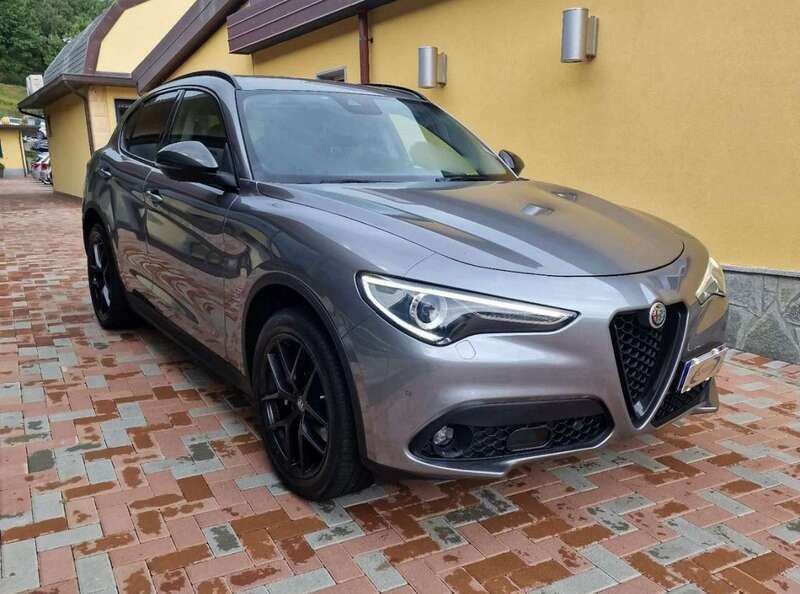 Usata Alfa Romeo Stelvio 190 CV (139 kW) 2018 Grigio SUV