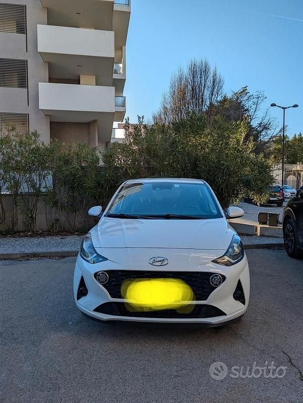 Usata Hyundai i10 Advanced 67 CV (49 kW) 2021 Bianco Utilitaria