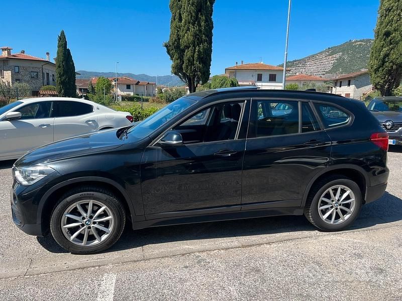 Usata BMW X1 150 CV (110 kW) 2019 Nero SUV