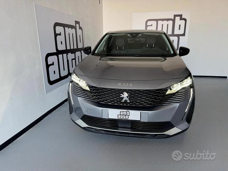 Usata Peugeot 3008 Allure 130 CV (95 kW) 2023 Grigio SUV