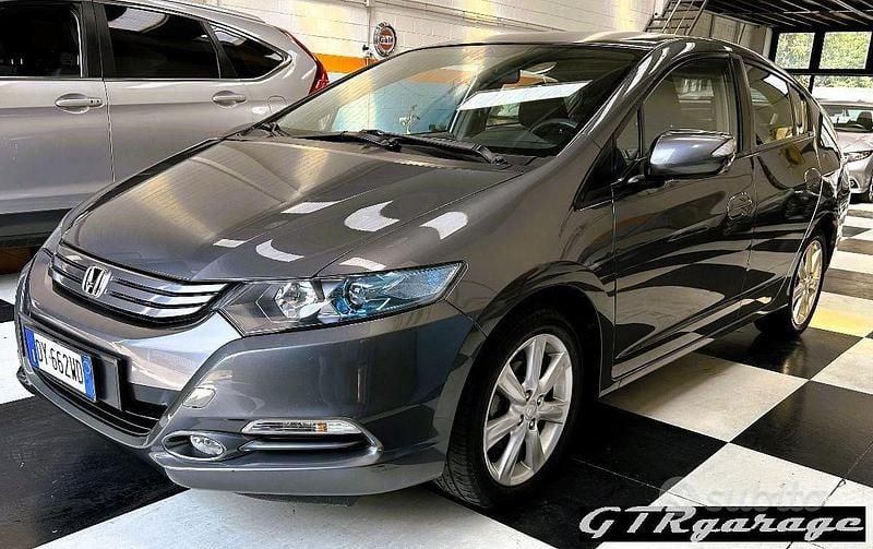 Usata Honda Insight Executive 88 CV (64 kW) 2009 Grigio Utilitaria