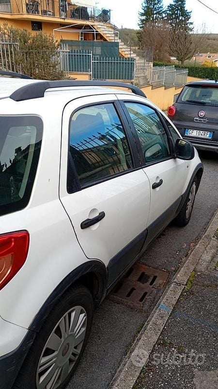 Usata Fiat Sedici 135 CV (99 kW) 2011 Bianco SUV