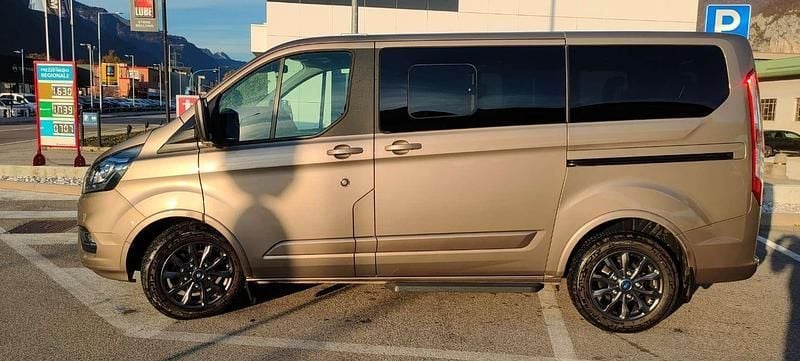 Usata 2022 Ford Tourneo Custom Titanium Furgone | 31.000 € (Ottimo prezzo) - Immagine 1/4