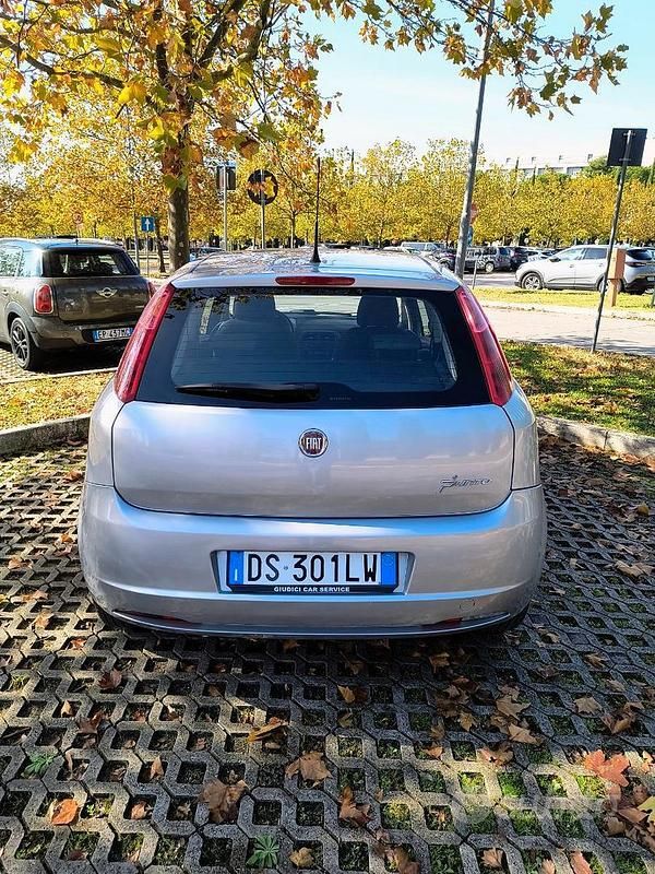 Usata Fiat Punto 77 CV (56 kW) 2008 Grigio Utilitaria