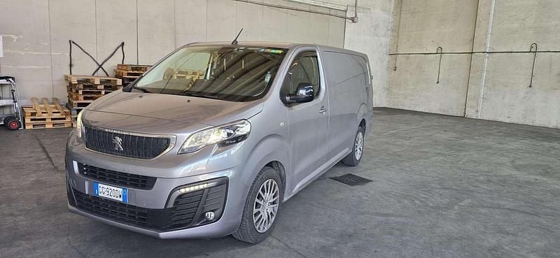 Usata Peugeot Expert 144 CV (105 kW) 2022 Argento Furgone