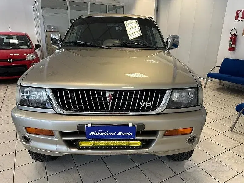 Usata Mitsubishi Pajero Sport 177 CV (130 kW) 1999 Grigio SUV
