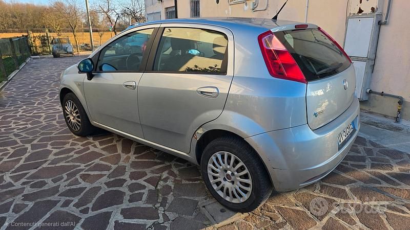Usata Fiat Grande Punto 2009 Grigio Utilitaria