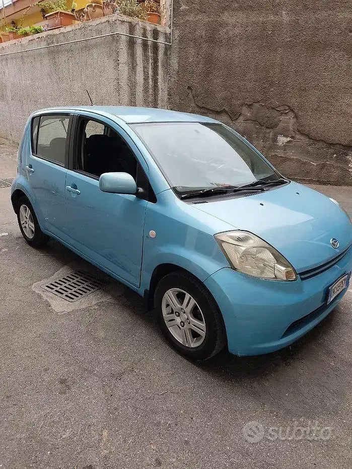 Usata Daihatsu Sirion 87 CV (63 kW) 2008 Bluazzurro Utilitaria