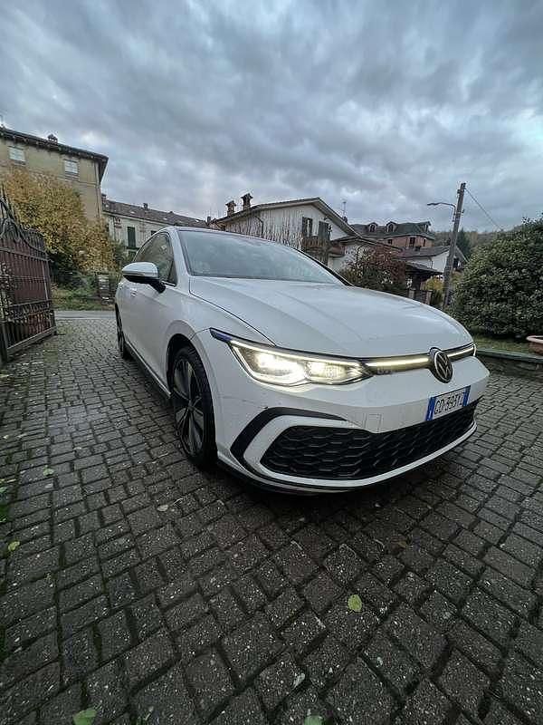 Usata 2021 VW Golf VIII GTE Tre volumi | 24.000 € (Buon prezzo) - Immagine 1/4