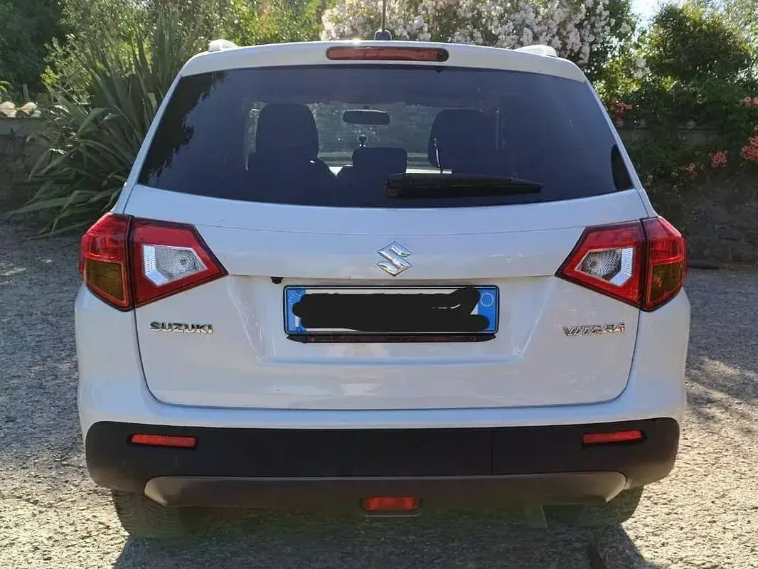 Usata Suzuki Vitara Cool 120 CV (88 kW) 2017 Bianco SUV