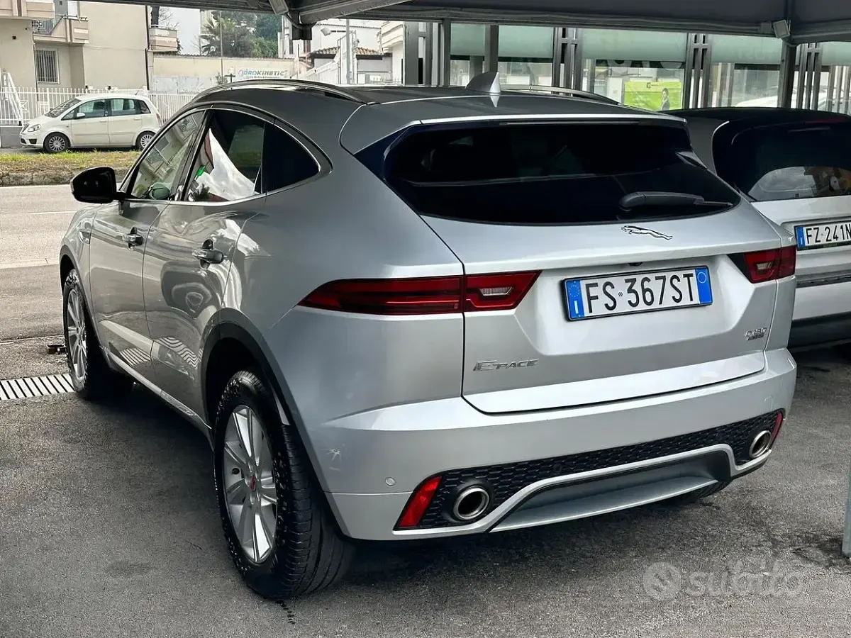 Usata Jaguar E-Pace R-Dynamic 179 CV (131 kW) 2018 Grigio SUV