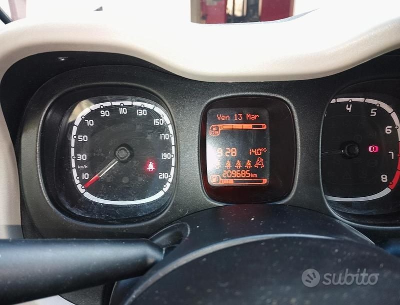 Usata Fiat Panda Young 80 CV (58 kW) 2015 Utilitaria