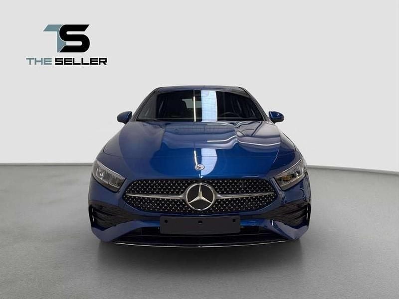 Usata Mercedes A180 AMG Line Premium 136 CV (100 kW) 2025 Spectral blue met. Berlina