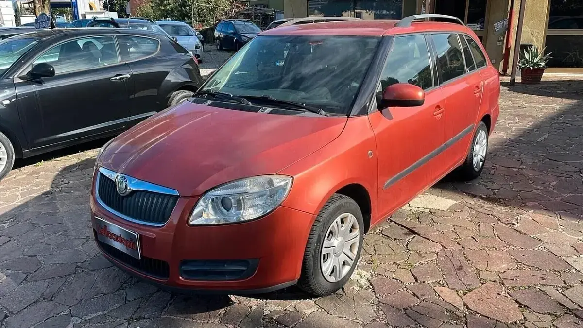 Usata Skoda Fabia Style 69 CV (50 kW) 2009 Arancione Station wagon