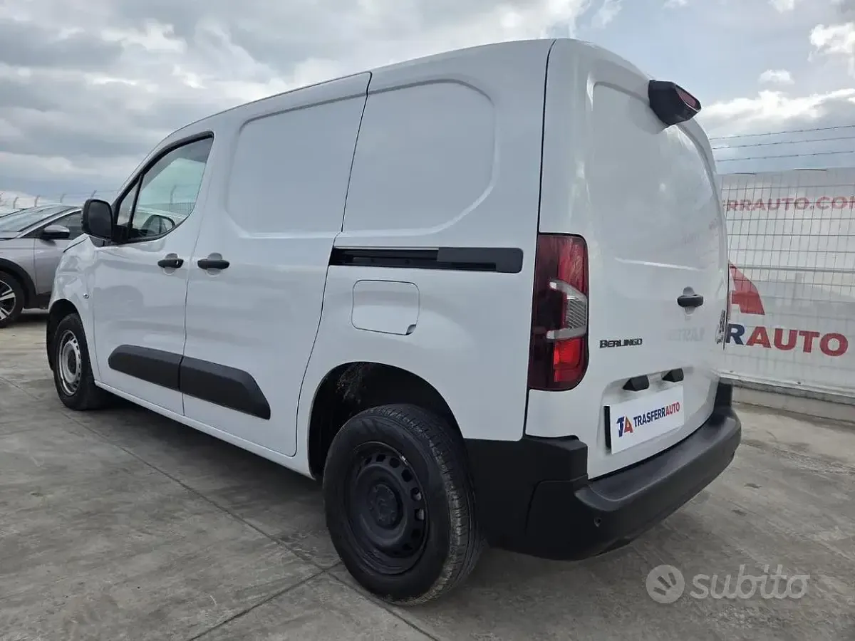 Usata Citroën Berlingo 102 CV (75 kW) 2024 Bianco Monovolume
