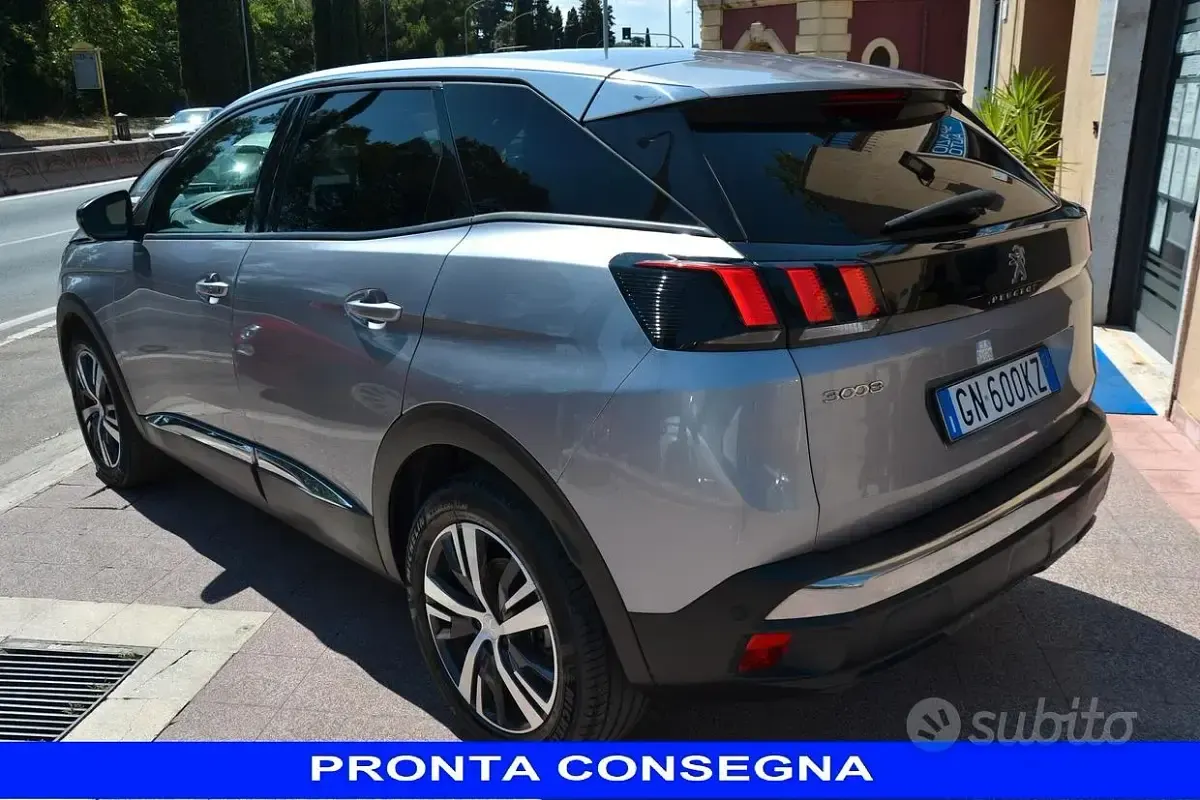 Usata Peugeot 3008 Allure 131 CV (96 kW) 2023 Grigio SUV