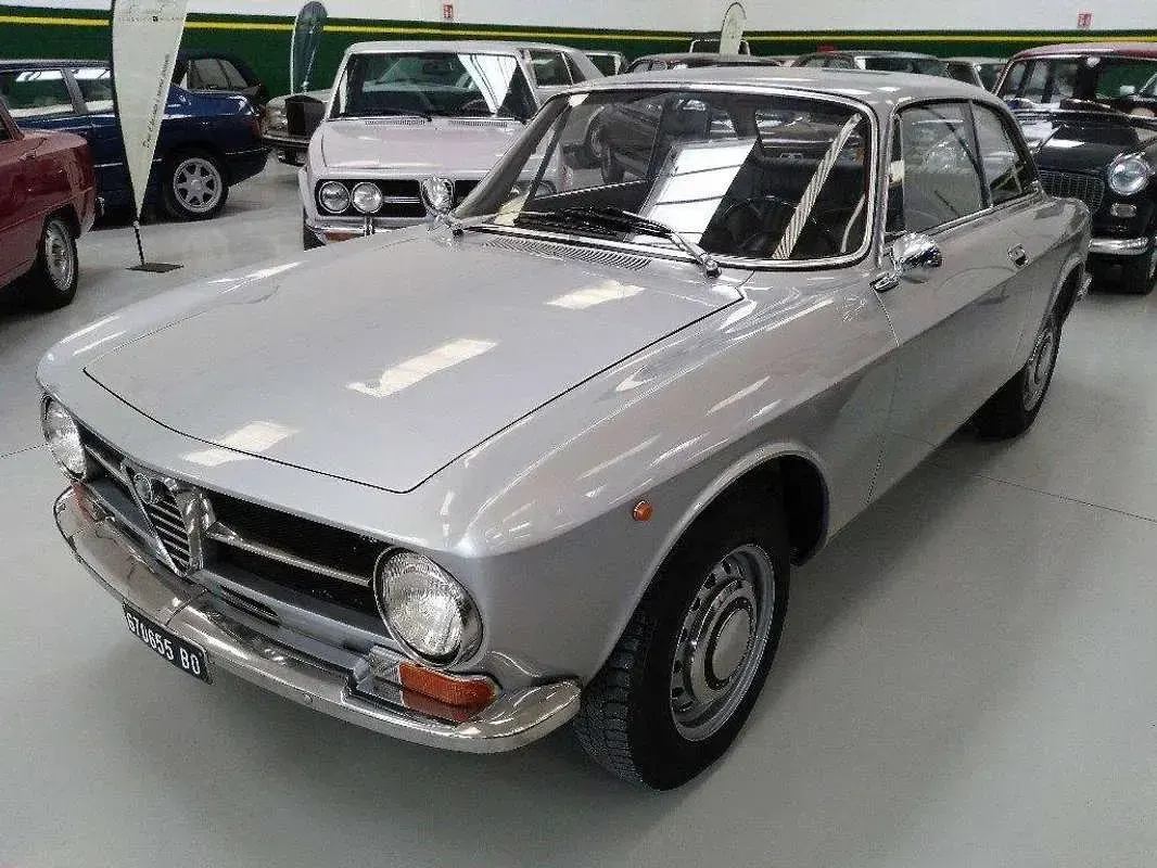 Usata Alfa Romeo GT Junior 88 CV (64 kW) 1972 Argento Coupé