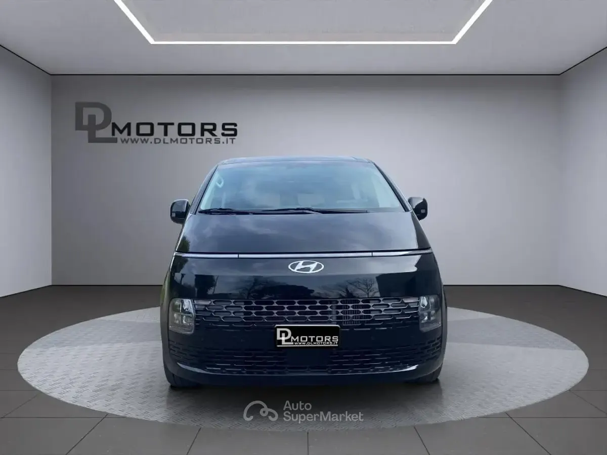 Usata Hyundai Staria 177 CV (130 kW) 2023 Nero Monovolume