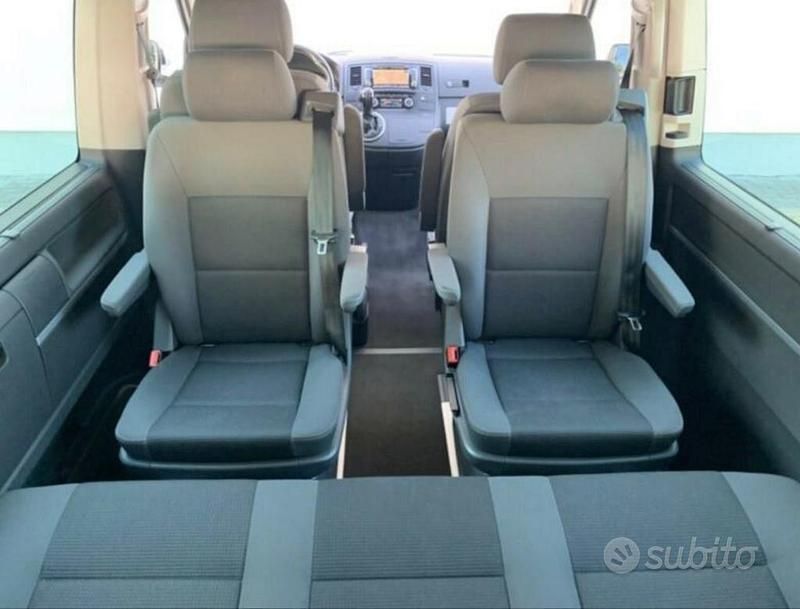 Usata VW Multivan Edition 140 CV (102 kW) 2011 Bianco Furgone