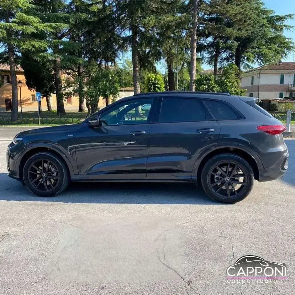 Nuova Audi Q5 S-Line 204 CV (150 kW) 2025 Grigio SUV