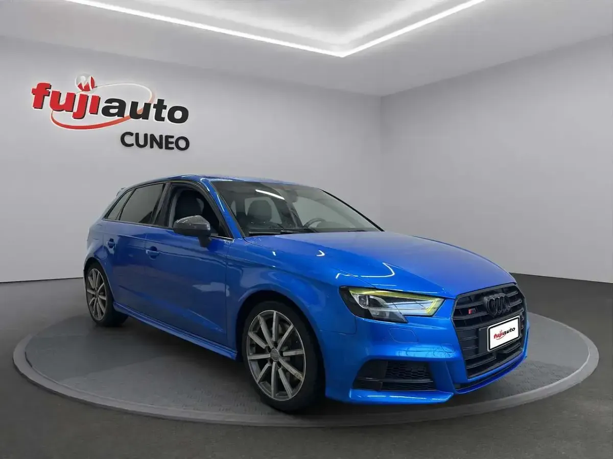 Usata Audi A3 Ambiente 300 CV (220 kW) 2019 Blu ara effetto cristallo Berlina