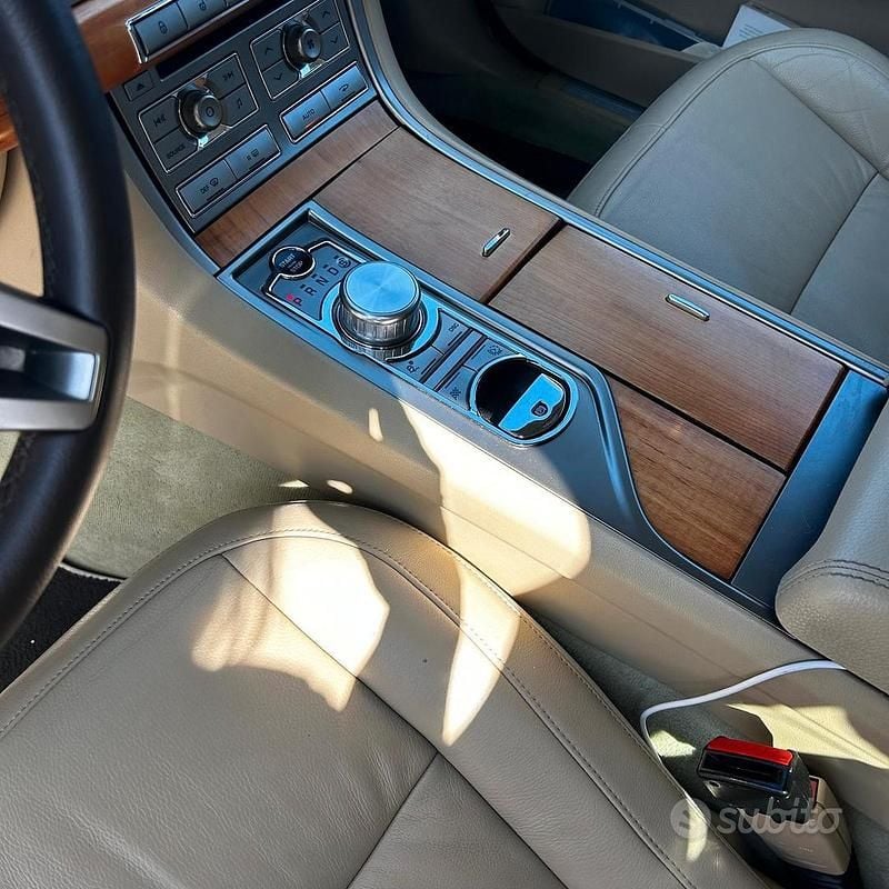 Usata Jaguar XF Luxury 275 CV (202 kW) 2009 Nero Berlina