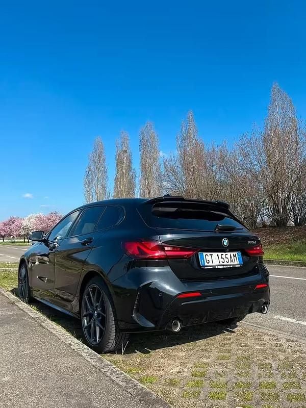 Usata BMW 120 M Sport 190 CV (139 kW) 2024 Nero Utilitaria