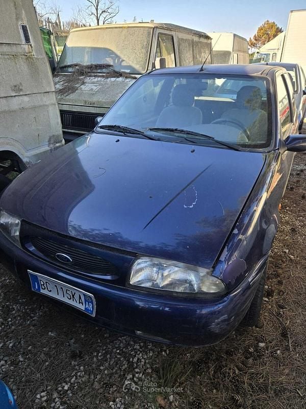 Usata Ford Fiesta 76 CV (55 kW) 1999 Blu Utilitaria