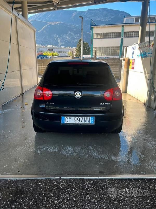 Usata VW Golf V 2003 Nero Utilitaria
