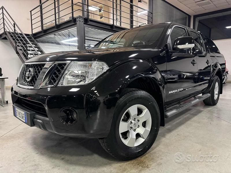 Nero Usata 2014 Nissan Navara S Pick-up | 19.900 € (Cara) - Immagine 1/4