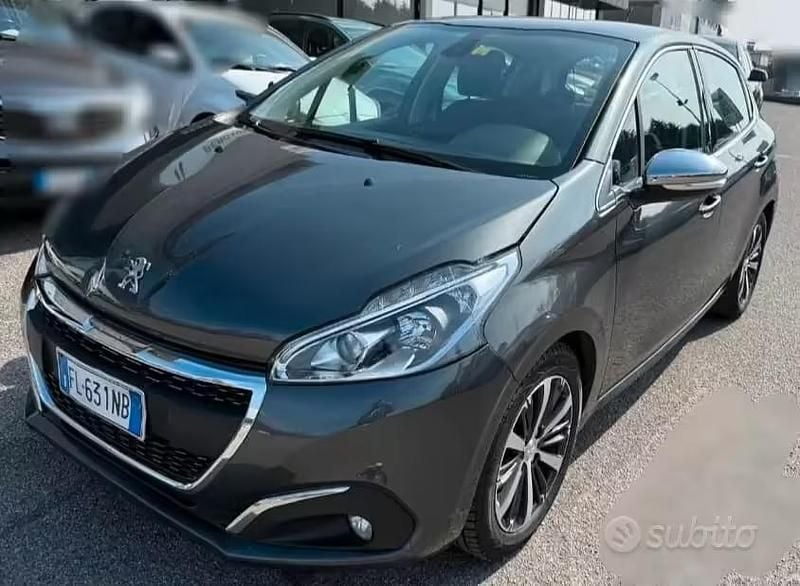 Usata Peugeot 208 Allure 75 CV (55 kW) 2017 Grigio Utilitaria