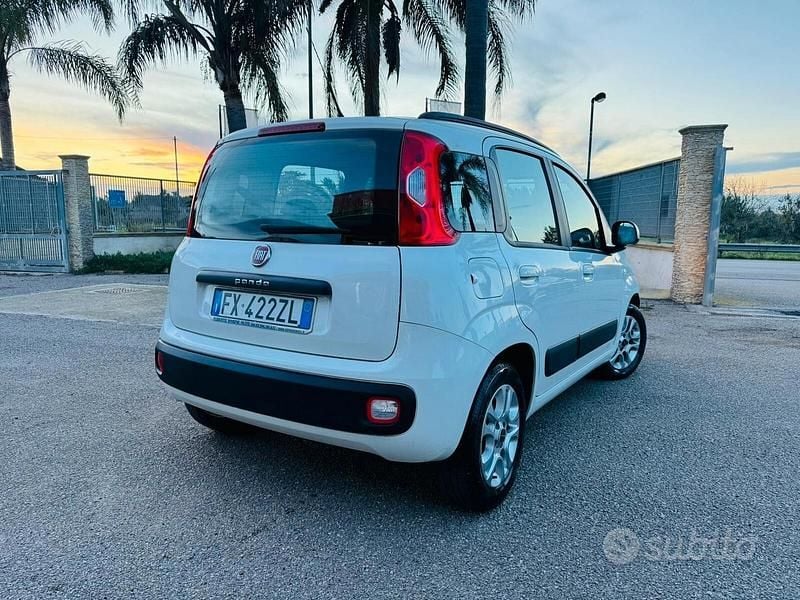 Usata Fiat Panda Lounge 69 CV (50 kW) 2019 Bianco Utilitaria